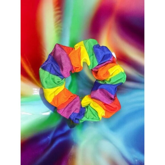 PRIDE RAINBOW SCRUNCHIE 1-PACK - Picture 3 of 8
